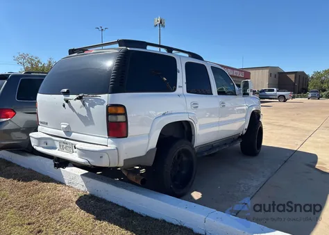 2006 Chevrolet Tahoe C1500 из США, поврежденный, VIN 1GNEC13T56R103077